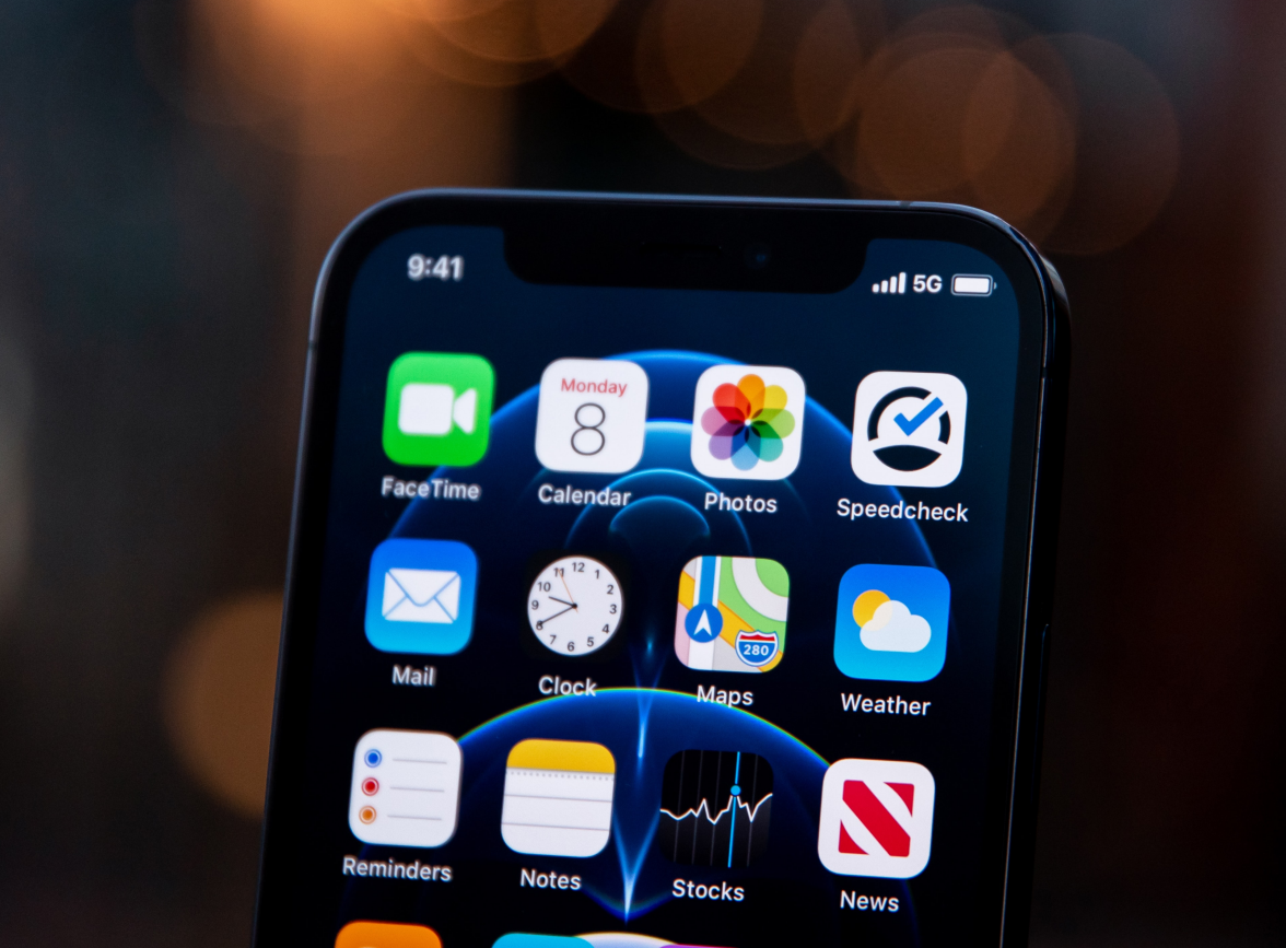 曲靖苹果手机维修分享为什么 iPhone 12 在冬季会自动关机 